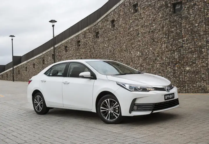 Toyota Corolla  - 1