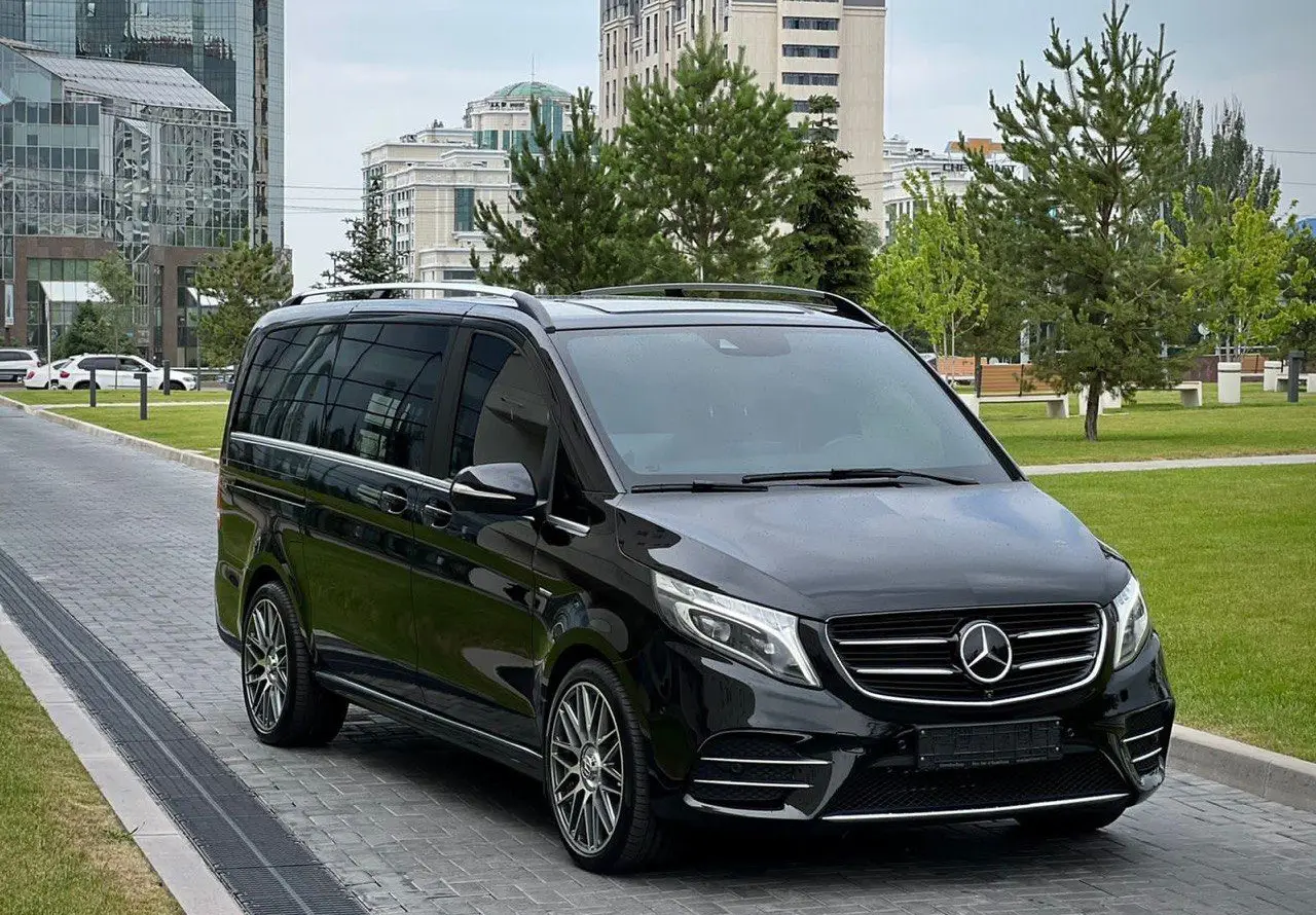 Mercedes V-300 1