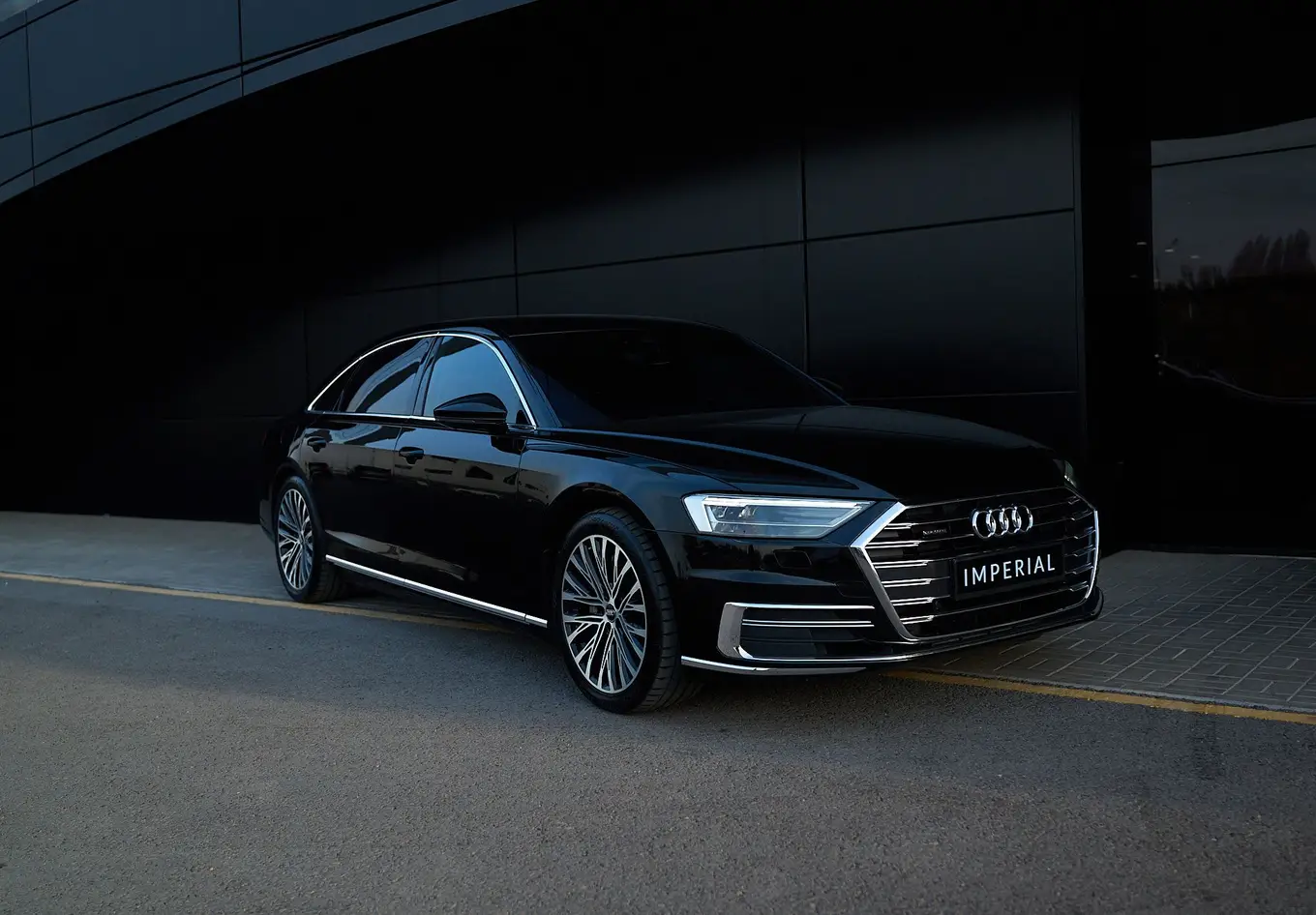 Audi A8 Long 1